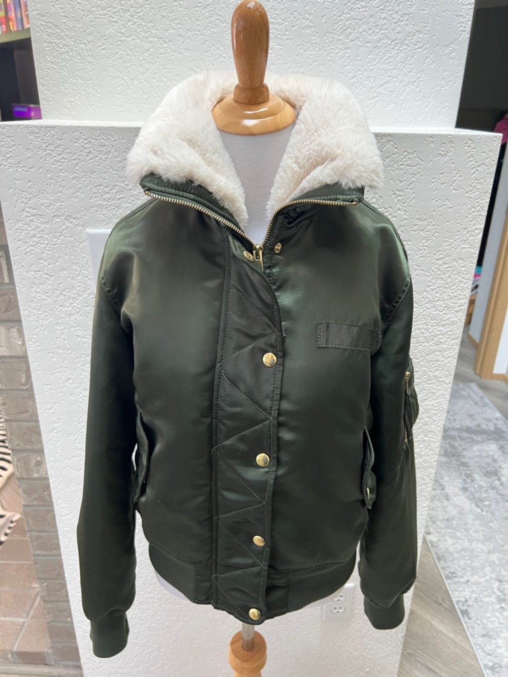 Gap Shiny Hunter Green Bomber Jacket with White Faux Fur Collar